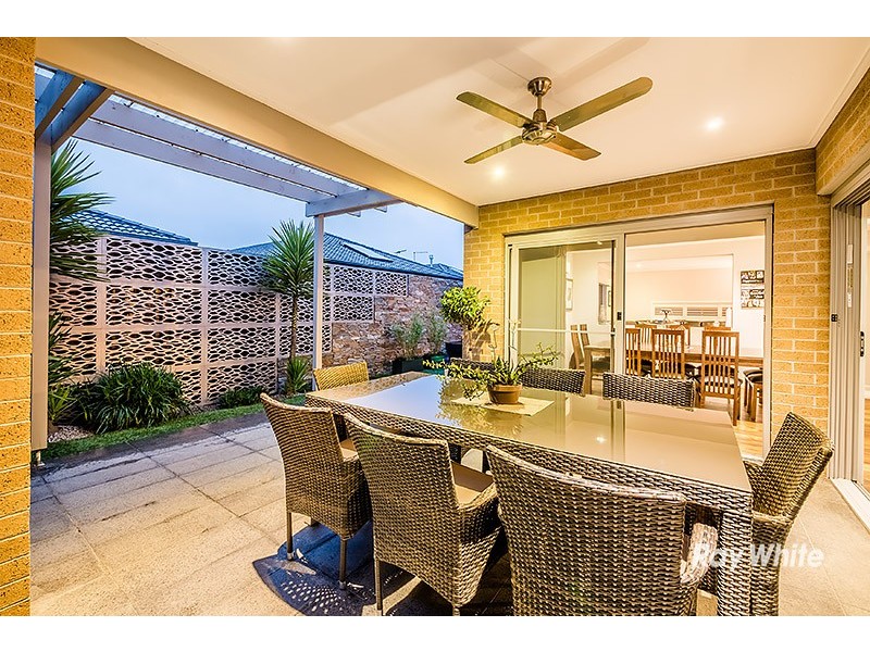 16 Percheron Way, Clyde North VIC 3978