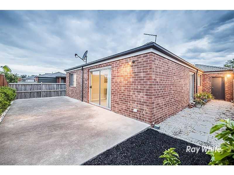 1 Finn Place, Lyndhurst VIC 3975