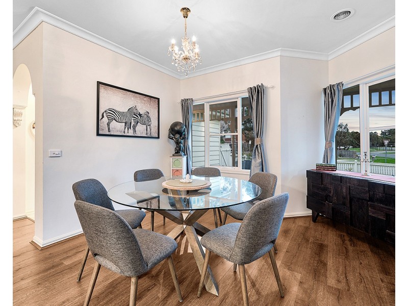 50 Henry Lawson Drive, Lynbrook VIC 3975