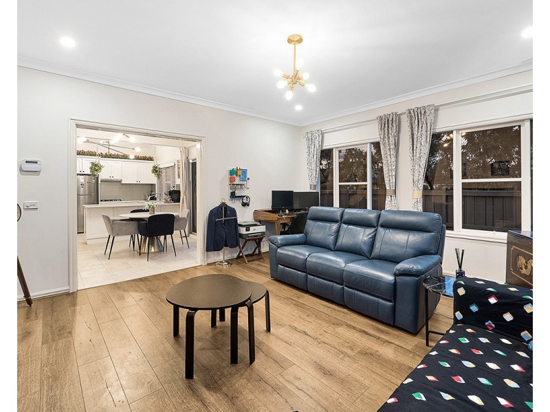 50 Henry Lawson Drive, Lynbrook VIC 3975