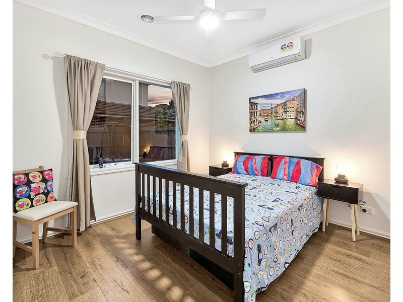 50 Henry Lawson Drive, Lynbrook VIC 3975