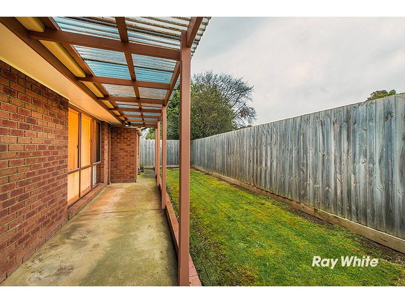 2/8 Grace Street, Cranbourne VIC 3977