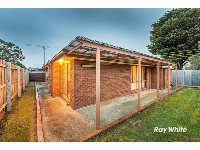 2/8 Grace Street, Cranbourne VIC 3977