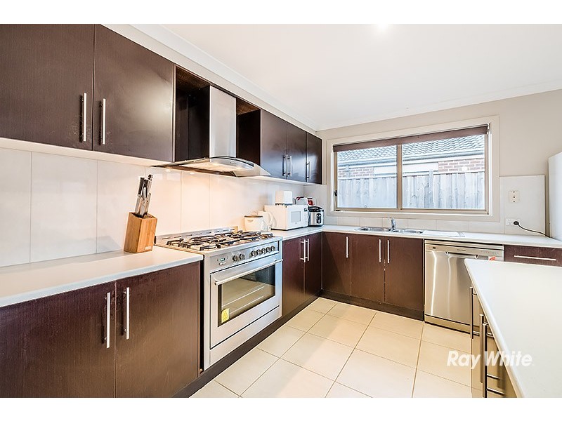 12 Copernicus Circuit, Cranbourne West VIC 3977