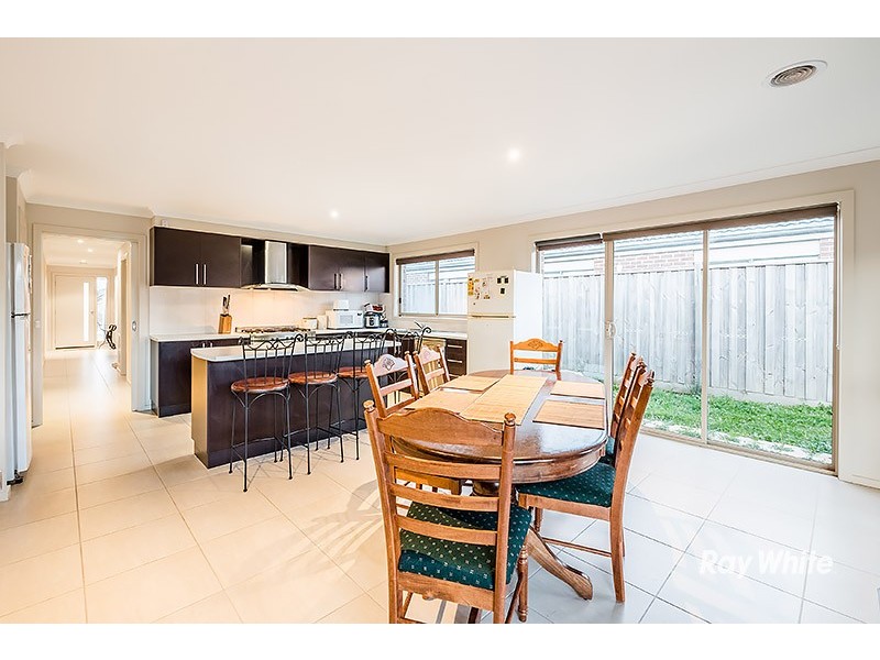 12 Copernicus Circuit, Cranbourne West VIC 3977