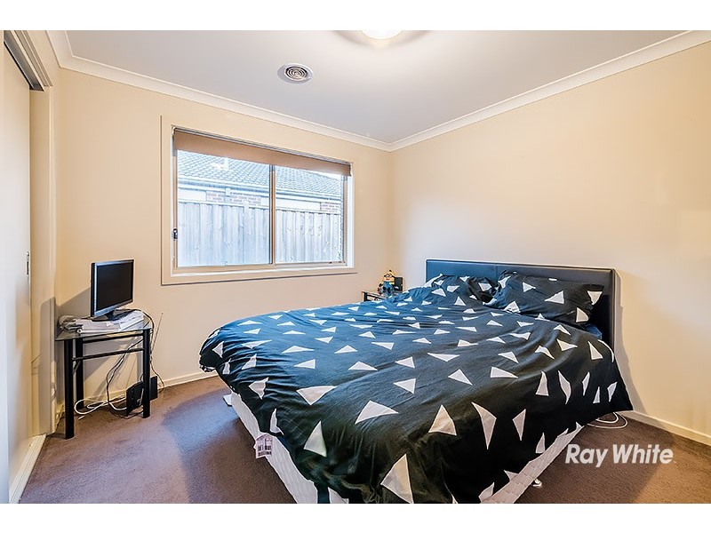 12 Copernicus Circuit, Cranbourne West VIC 3977