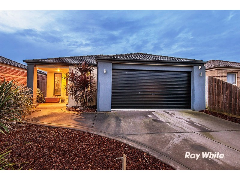 71 Calais Circuit, Cranbourne West VIC 3977
