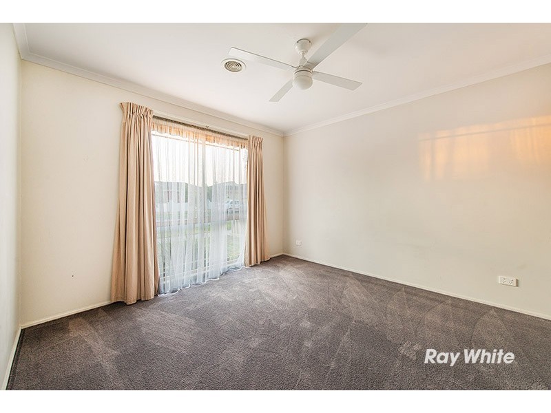 32 Genista Road, Cranbourne West VIC 3977