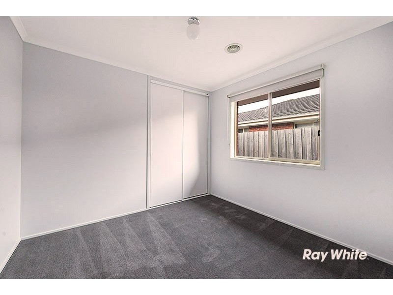 32 Genista Road, Cranbourne West VIC 3977