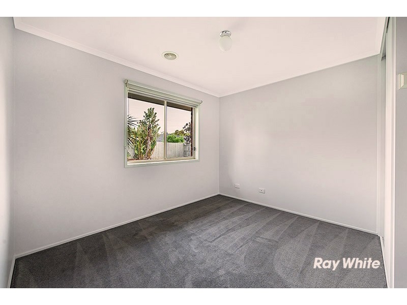 32 Genista Road, Cranbourne West VIC 3977