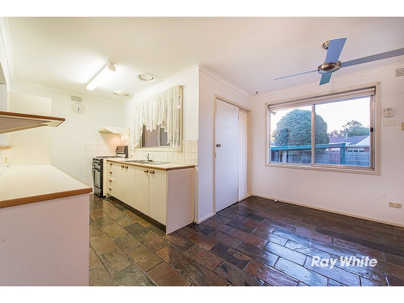 19 Hallam Road, Hampton Park VIC 3976