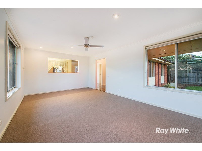 19 Hallam Road, Hampton Park VIC 3976