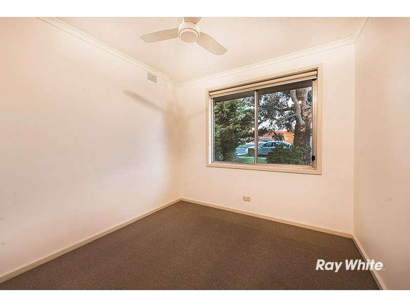 19 Hallam Road, Hampton Park VIC 3976