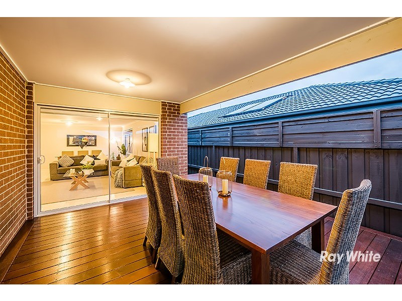 6 Hassett Lane, Cranbourne West VIC 3977