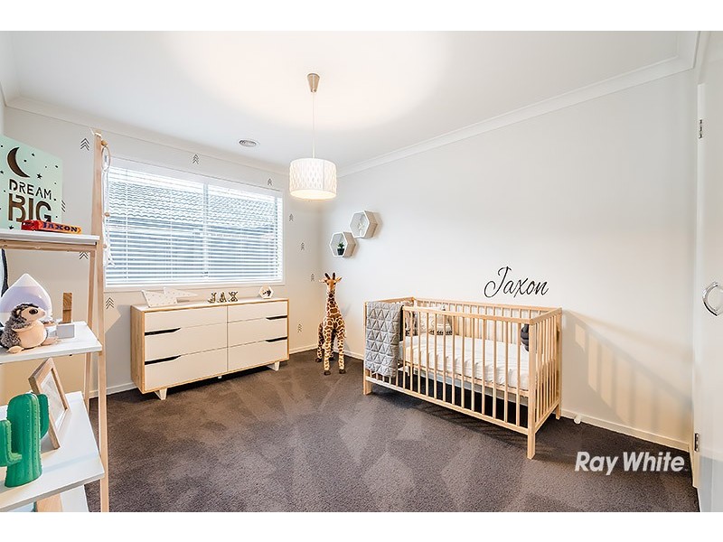 6 Hassett Lane, Cranbourne West VIC 3977