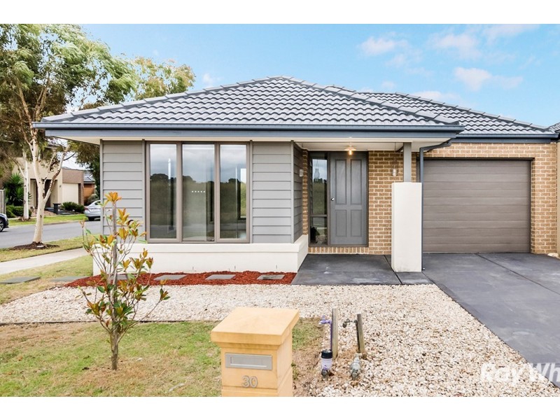30 Pyrenees Road, Clyde VIC 3978