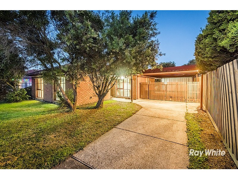 8 Jasmine Court, Cranbourne North VIC 3977