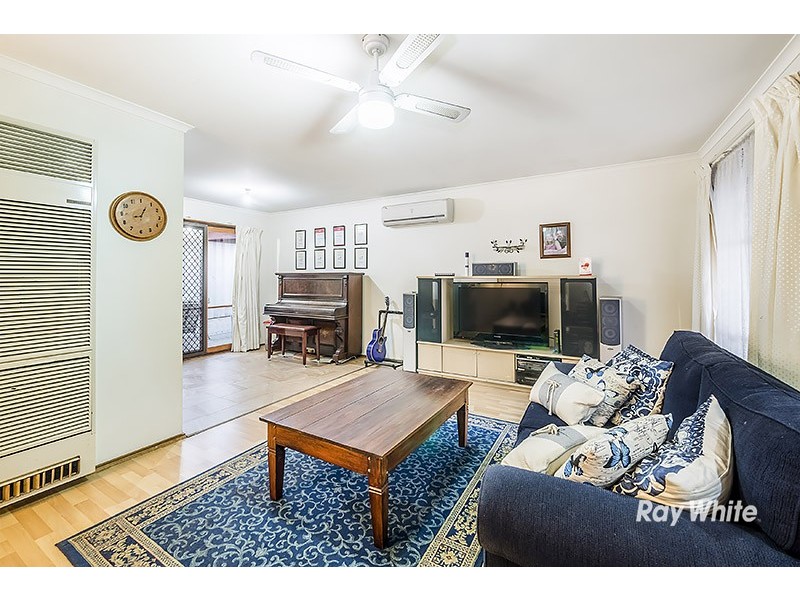 8 Jasmine Court, Cranbourne North VIC 3977