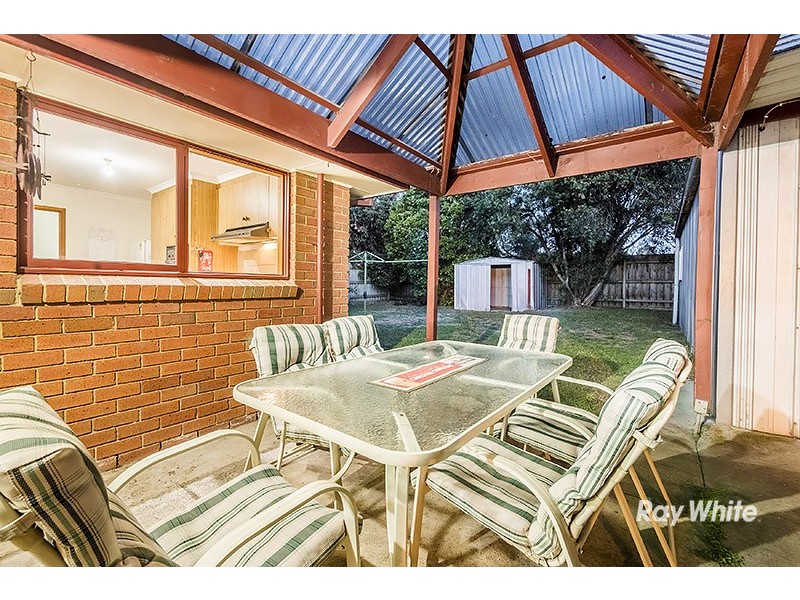 8 Jasmine Court, Cranbourne North VIC 3977