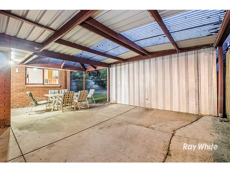 8 Jasmine Court, Cranbourne North VIC 3977