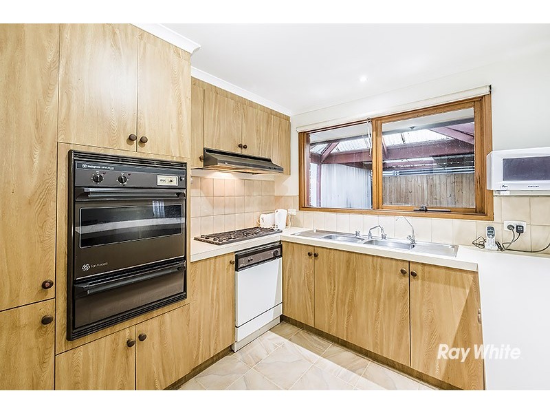 8 Jasmine Court, Cranbourne North VIC 3977