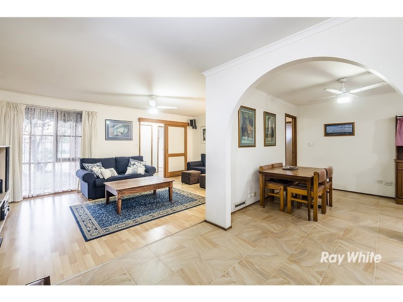 8 Jasmine Court, Cranbourne North VIC 3977