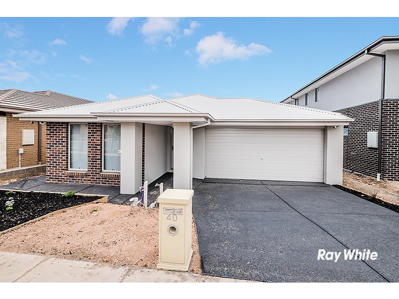 40 Barley Crescent, Clyde North VIC 3978