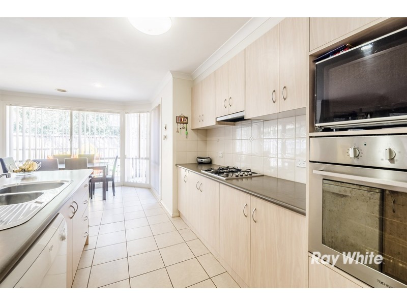 22 St Ives Drive, Narre Warren South VIC 3805