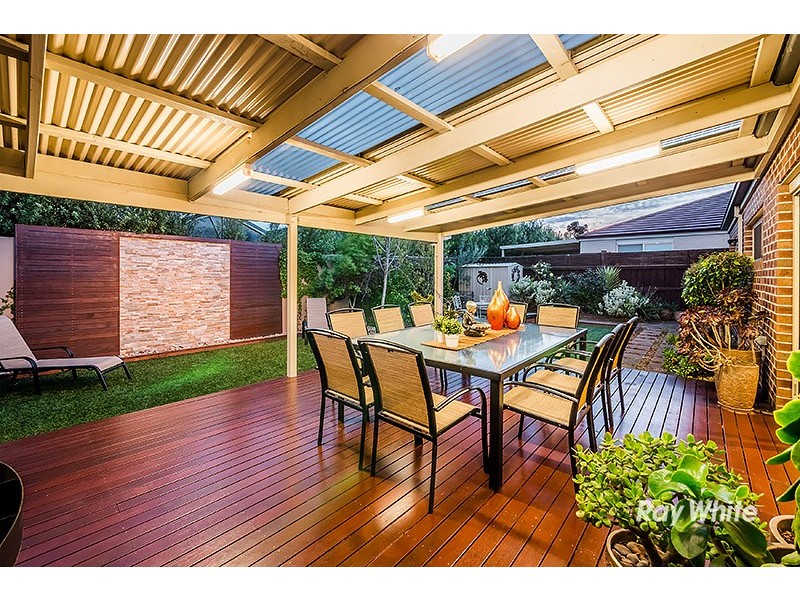 39 Thunderbolt Drive, Cranbourne East VIC 3977