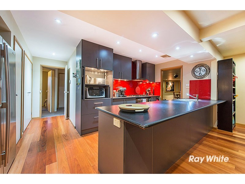 7 Christine Place, Cranbourne North VIC 3977