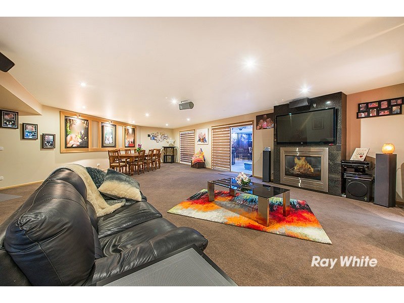 7 Christine Place, Cranbourne North VIC 3977