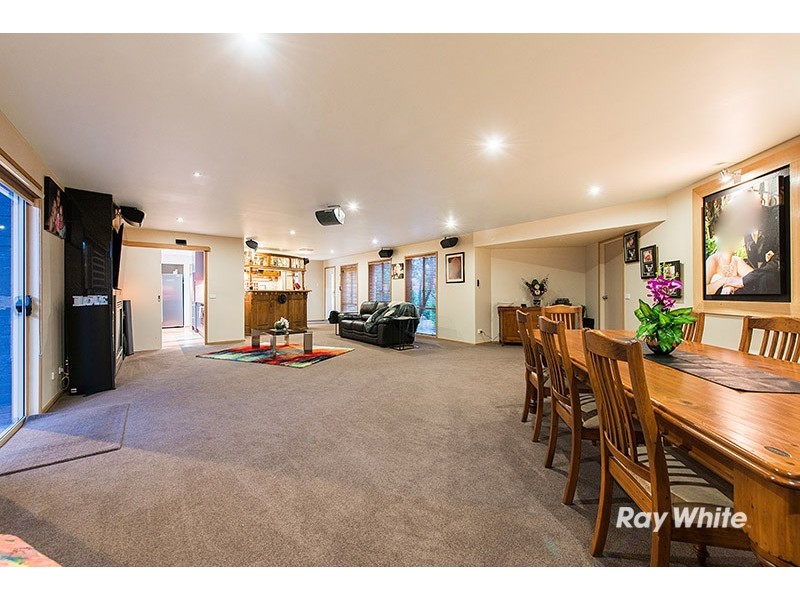 7 Christine Place, Cranbourne North VIC 3977