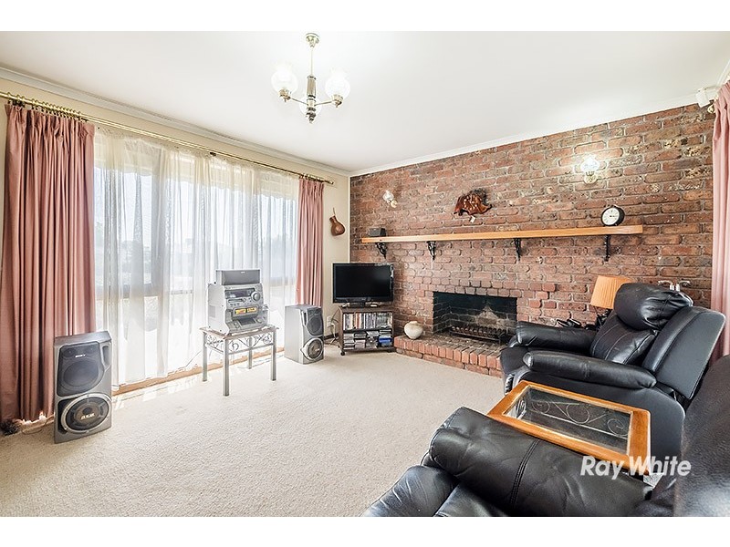 20 Damian Court, Cranbourne VIC 3977