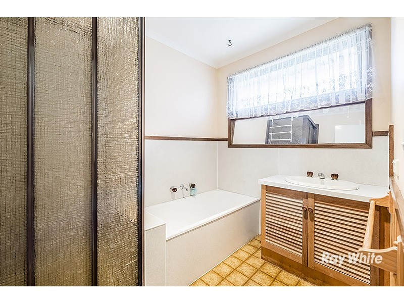 20 Damian Court, Cranbourne VIC 3977