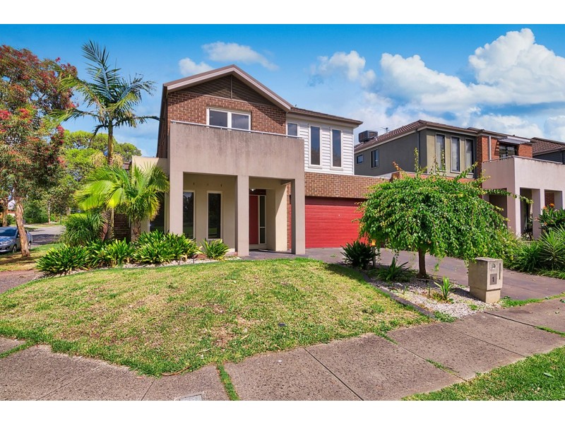 1 Cresta Court, Berwick VIC 3806