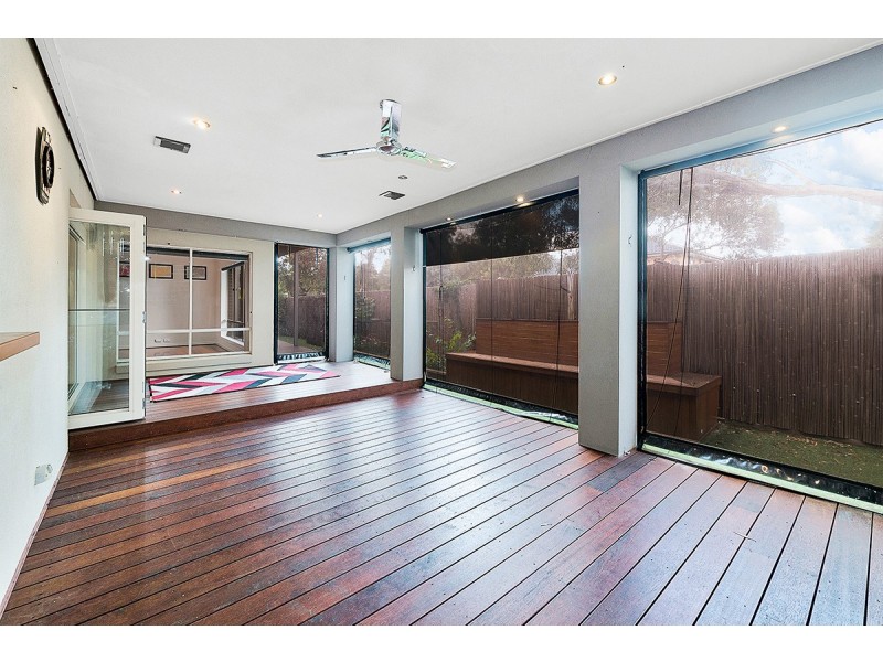 1 Cresta Court, Berwick VIC 3806