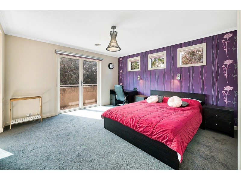 1 Cresta Court, Berwick VIC 3806