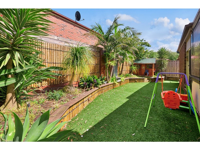 1 Cresta Court, Berwick VIC 3806