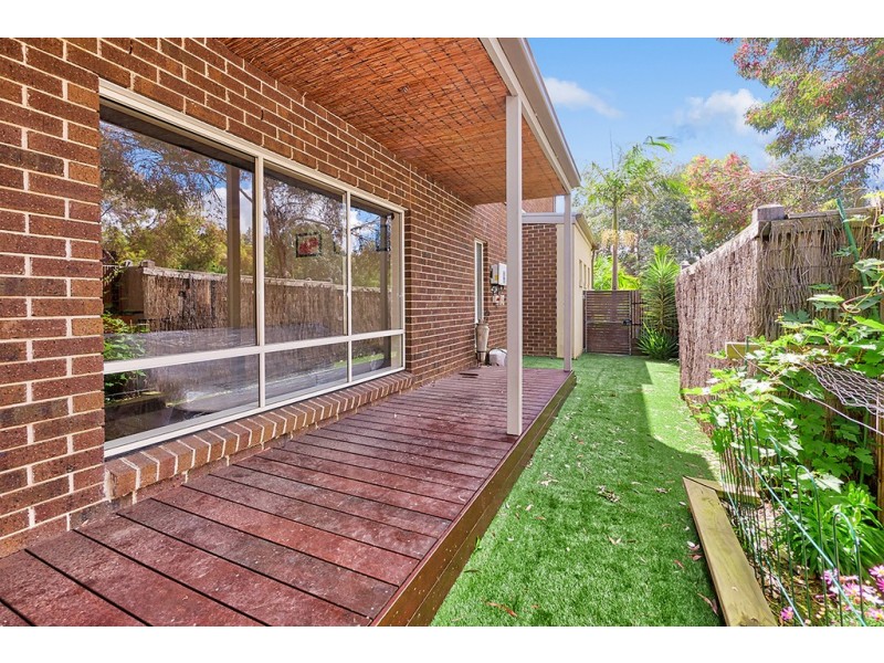 1 Cresta Court, Berwick VIC 3806