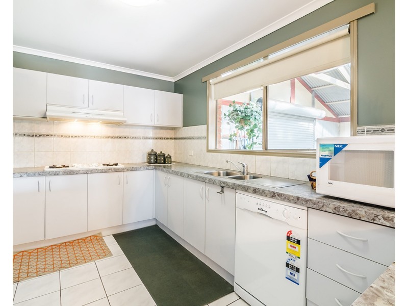 10 Landau Court, Cranbourne North VIC 3977