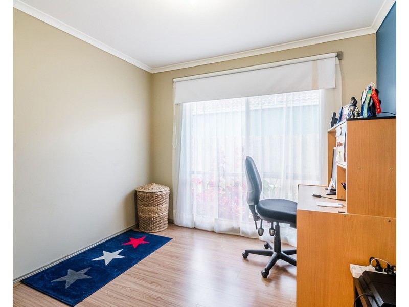 10 Landau Court, Cranbourne North VIC 3977