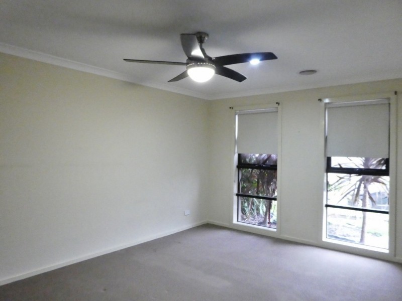 50 John Russell Road, Cranbourne West VIC 3977