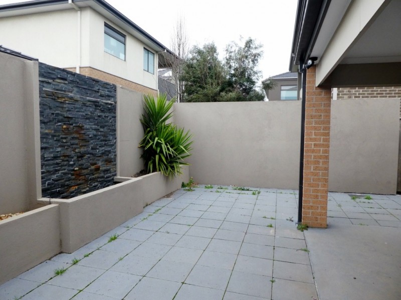 50 John Russell Road, Cranbourne West VIC 3977