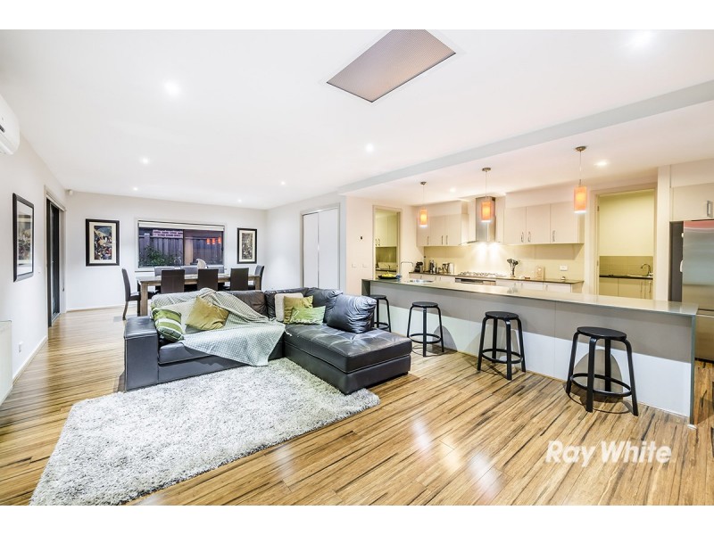 3 Black Gum Crescent, Cranbourne West VIC 3977