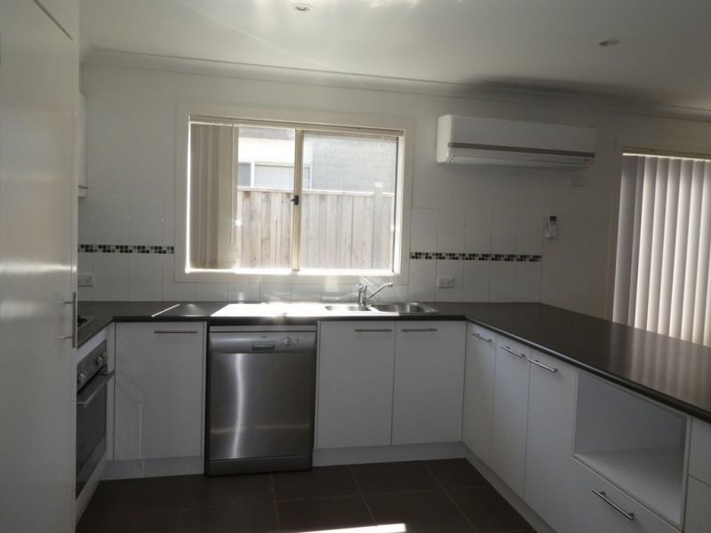 21 Ogle Way, Cranbourne North VIC 3977