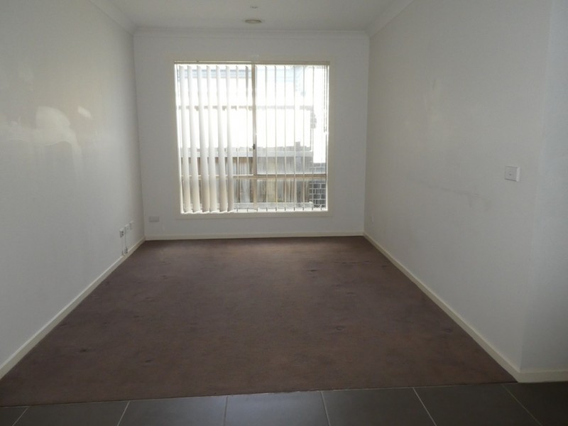 21 Ogle Way, Cranbourne North VIC 3977