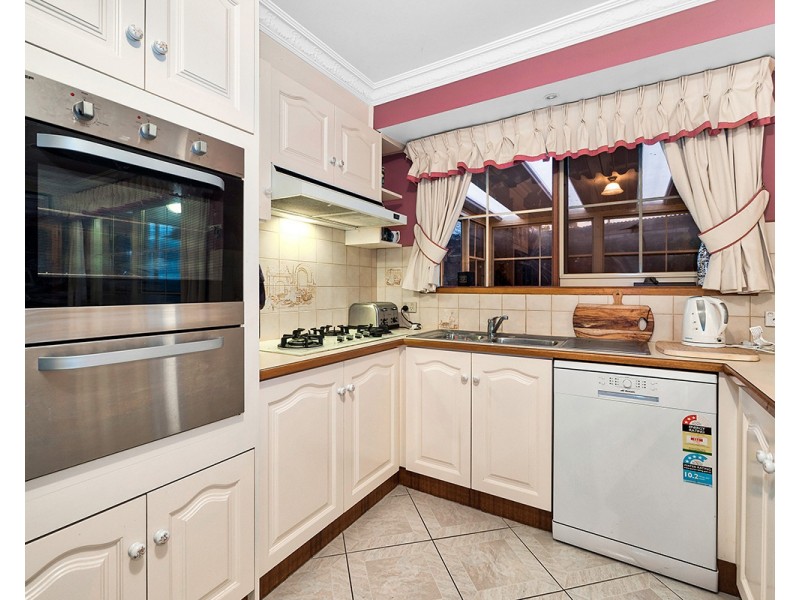 6 Yaltara Close, Cranbourne West VIC 3977