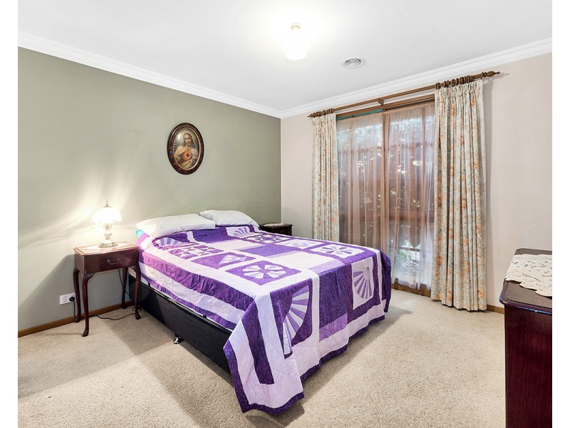 6 Yaltara Close, Cranbourne West VIC 3977