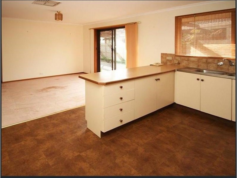 1 Wisteria Court, Cranbourne North VIC 3977