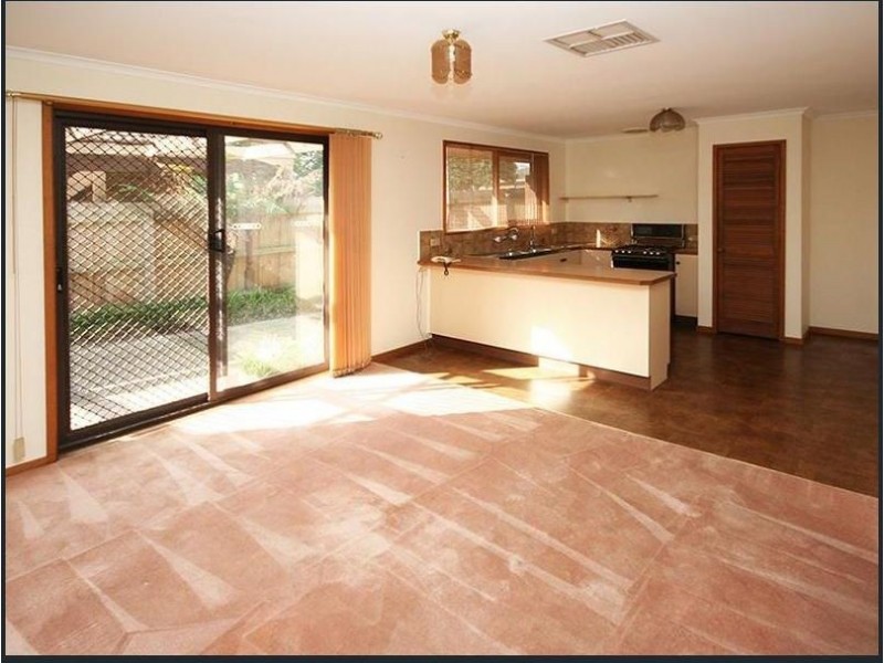 1 Wisteria Court, Cranbourne North VIC 3977